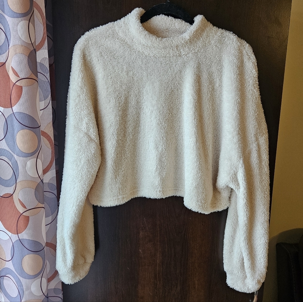SHEIN Cream Fleece Cropped Pullover